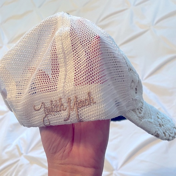 Judith March “Momma Tried” Lace Detail Trucking Hat - Picture 4 of 4